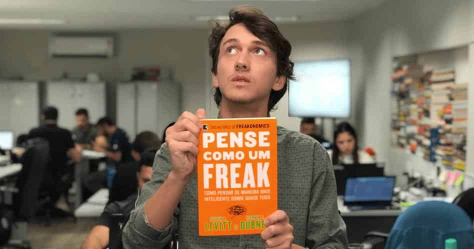 Livro Pense Como Um Freak - Steven D. Levitt, Stephen J. Dubner