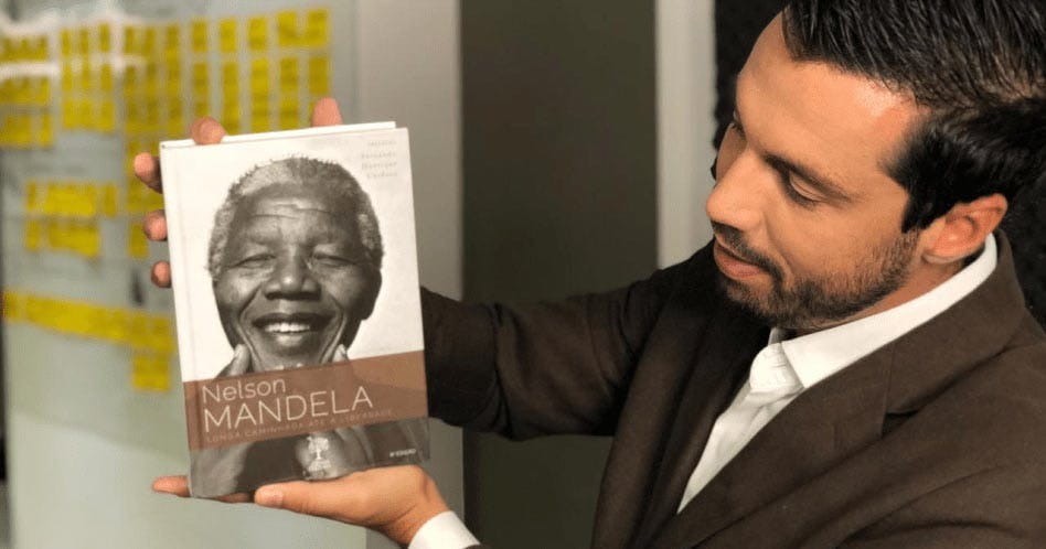 Longa Caminhada até a Liberdade - Nelson Mandela