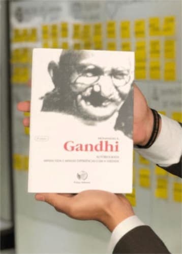 An Autobiography: The Life of My Experiences with Truth - Mohandas Gandhi